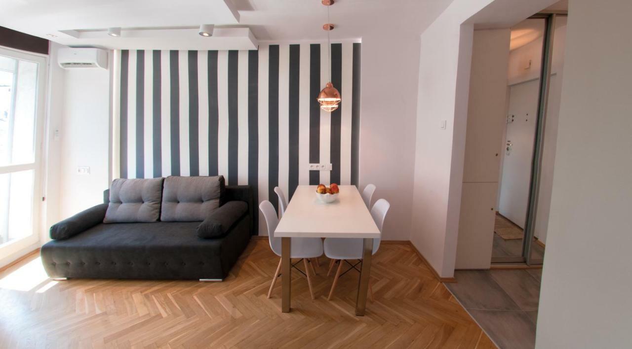 Old Town Grand Theatre Apartment وارسو المظهر الخارجي الصورة
